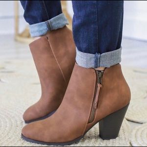 New with box brown zipper booties